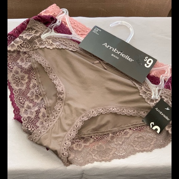 Underwear with tags - Picture 1 of 2